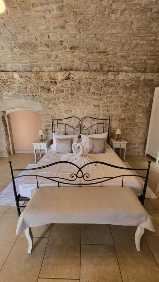 Stone House Apartments Didini Dvori 룸바르다 외부 사진