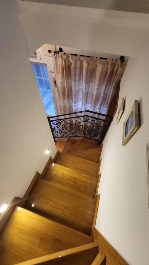Stone House Apartments Didini Dvori 룸바르다 외부 사진