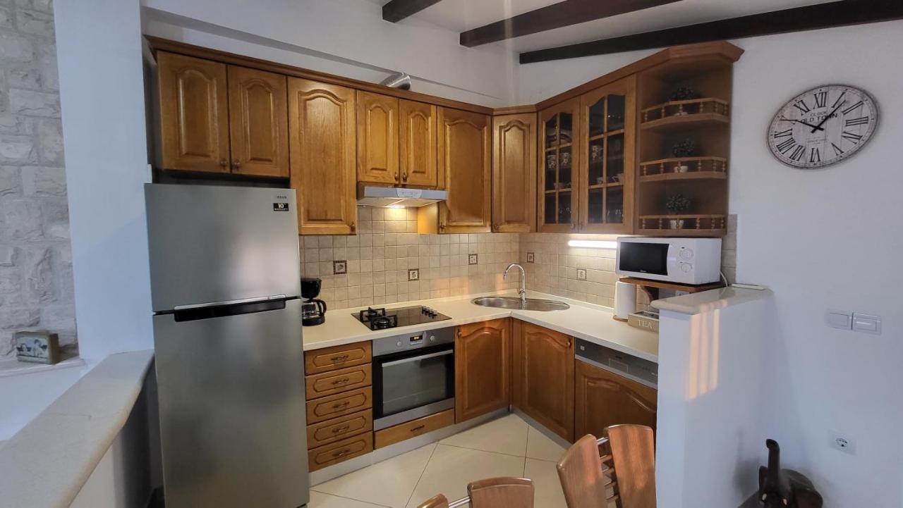 Stone House Apartments Didini Dvori 룸바르다 외부 사진