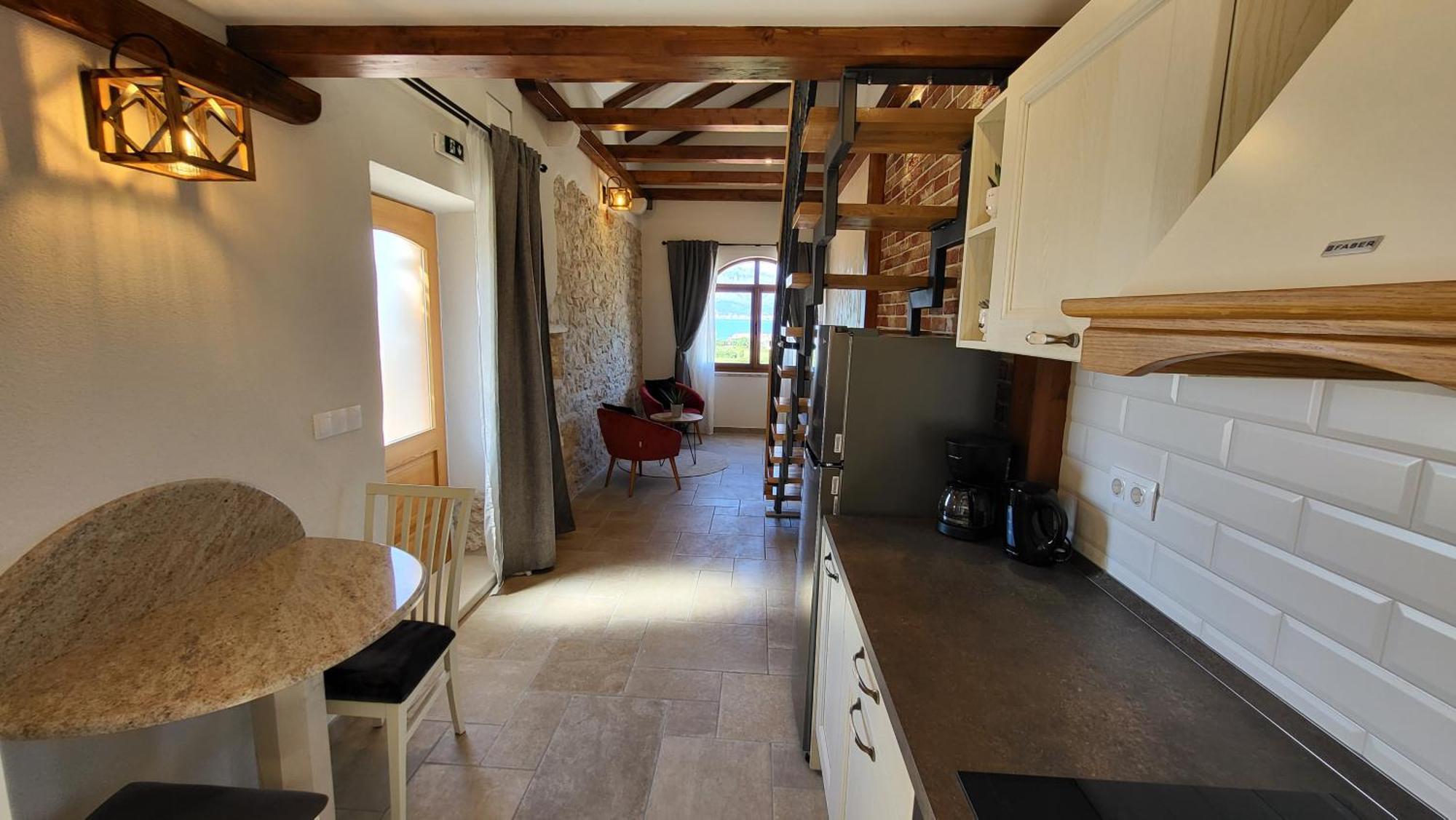 Stone House Apartments Didini Dvori 룸바르다 외부 사진